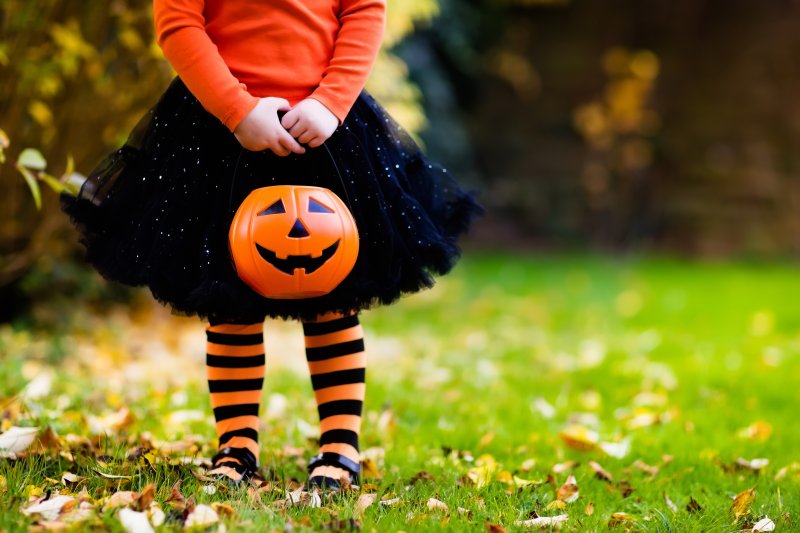 Halloween costume and bucket